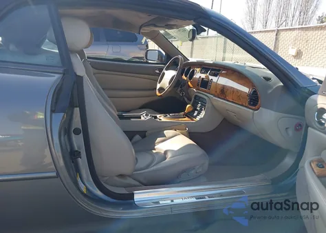 2002 Jaguar Xkr z USA, uszkodzony, nr VIN SAJDA42B82PA25005